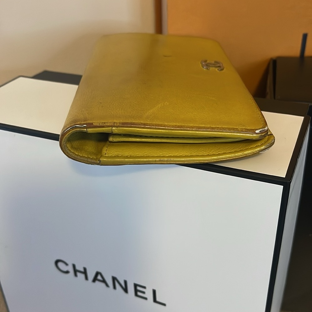 Chanel Wallet - Picture 5 of 16